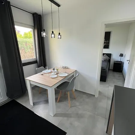 1 Mit Bad An Der Stadt Grenze Berlins *